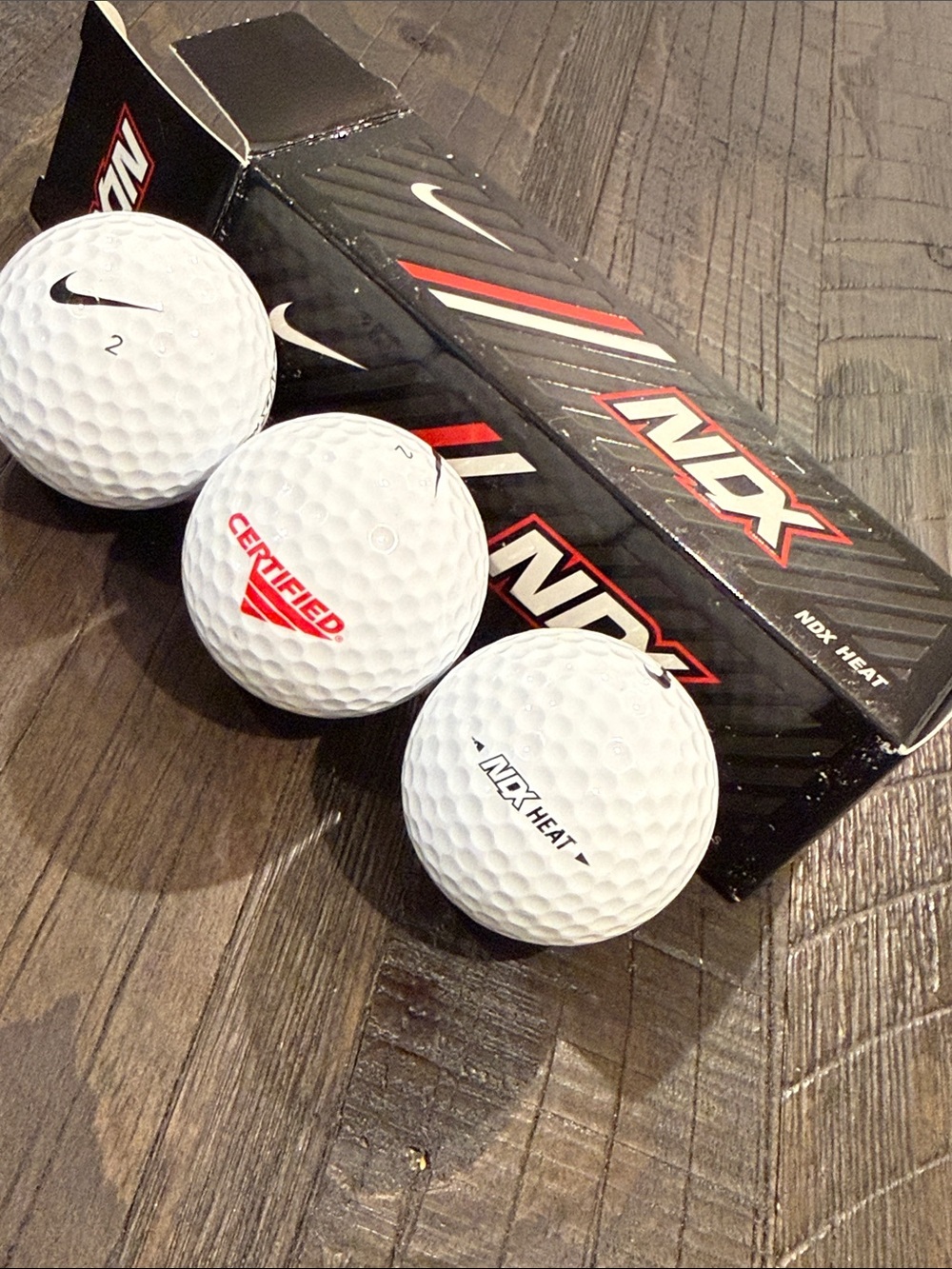 Nike Distance Golf NDX Heat golf balls with Logo 12 Golf Balls New in Box - Picture 5 of 16